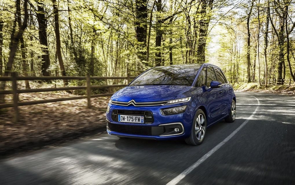 Космический шарм. Тест-драйв Citroen Grand C4 Picasso - фото
