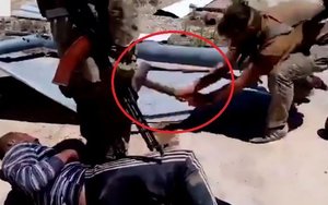 Видео содержит сцены жестокости (Фото: Скриншот)