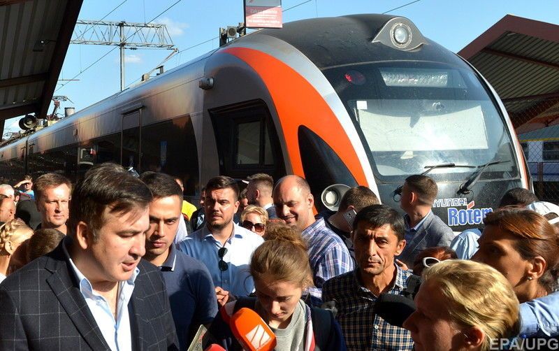 Михеил Саакашвили на вокзале Перемышля