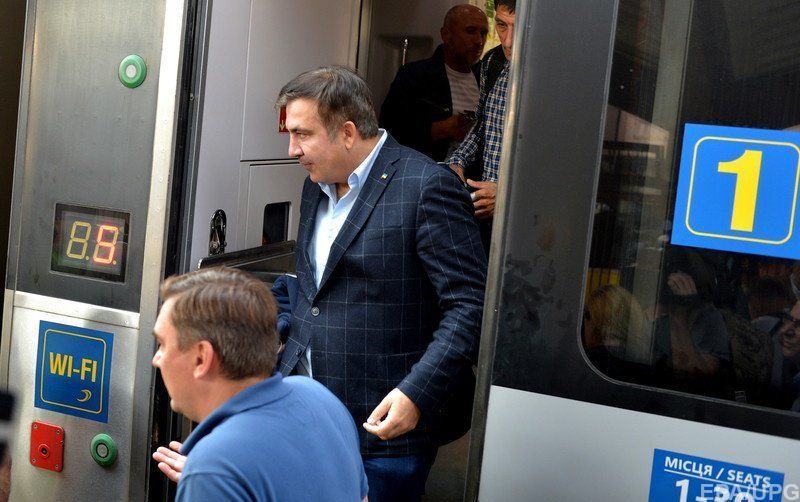 Украинского посла просят прокомментировать лишение Саакашвили гражданства