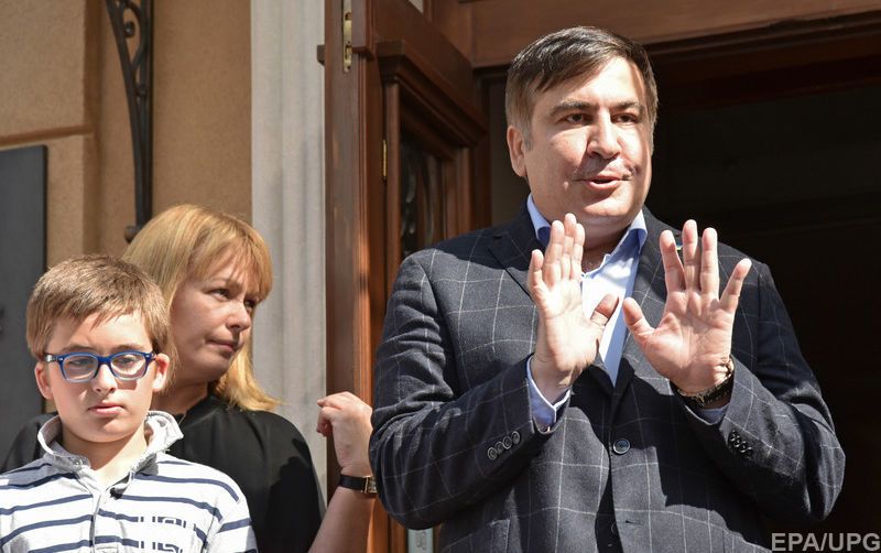 Саакашвили поселился вместе с семьей во львовском отеле по прибытии в Украину 10 сентября