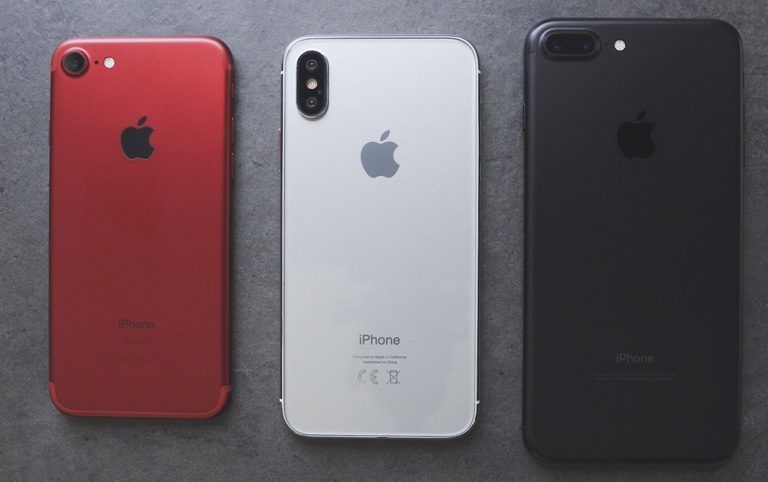 Модель iPhone X (в центре) по сравнению с iPhone 7 и iPhone 7 Plus (Фото: Фото: macrumors.com)