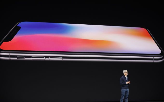 Мировые СМИ прокомментировали выход iPhone X (Фото: Фото: techcrunch.com)