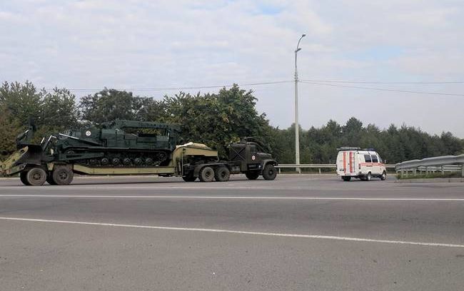 Саперы приступили к расчистке территории складов в Калиновке и вокруг них (Фото:  Фото: РБК-Украина )