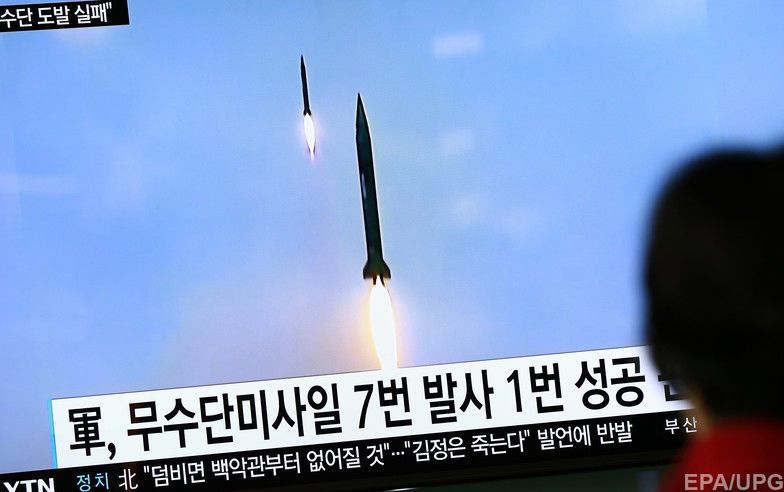 Разведка США и Южной Кореи заметили, что в Пхеньяне из исследовательского центра перевозят ракеты