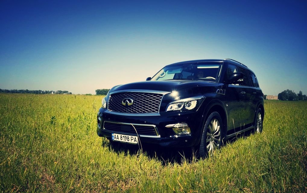 Реактивний бегемот. Тест-драйв преміального позашляховика Infiniti QX80 - фото