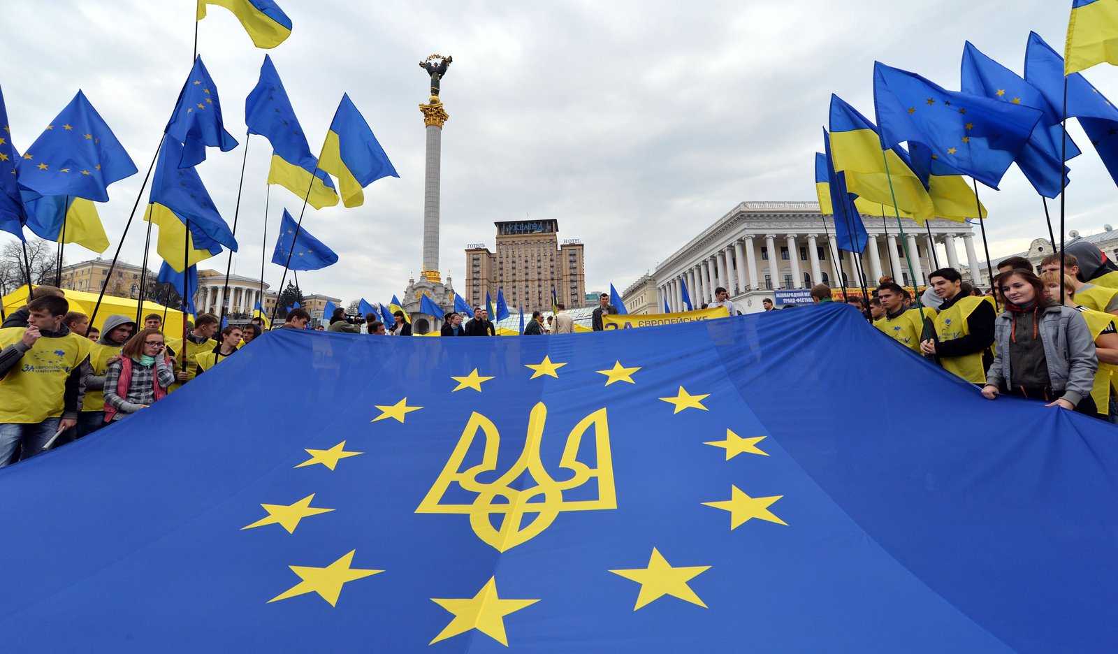 Безвізово сидим - фото