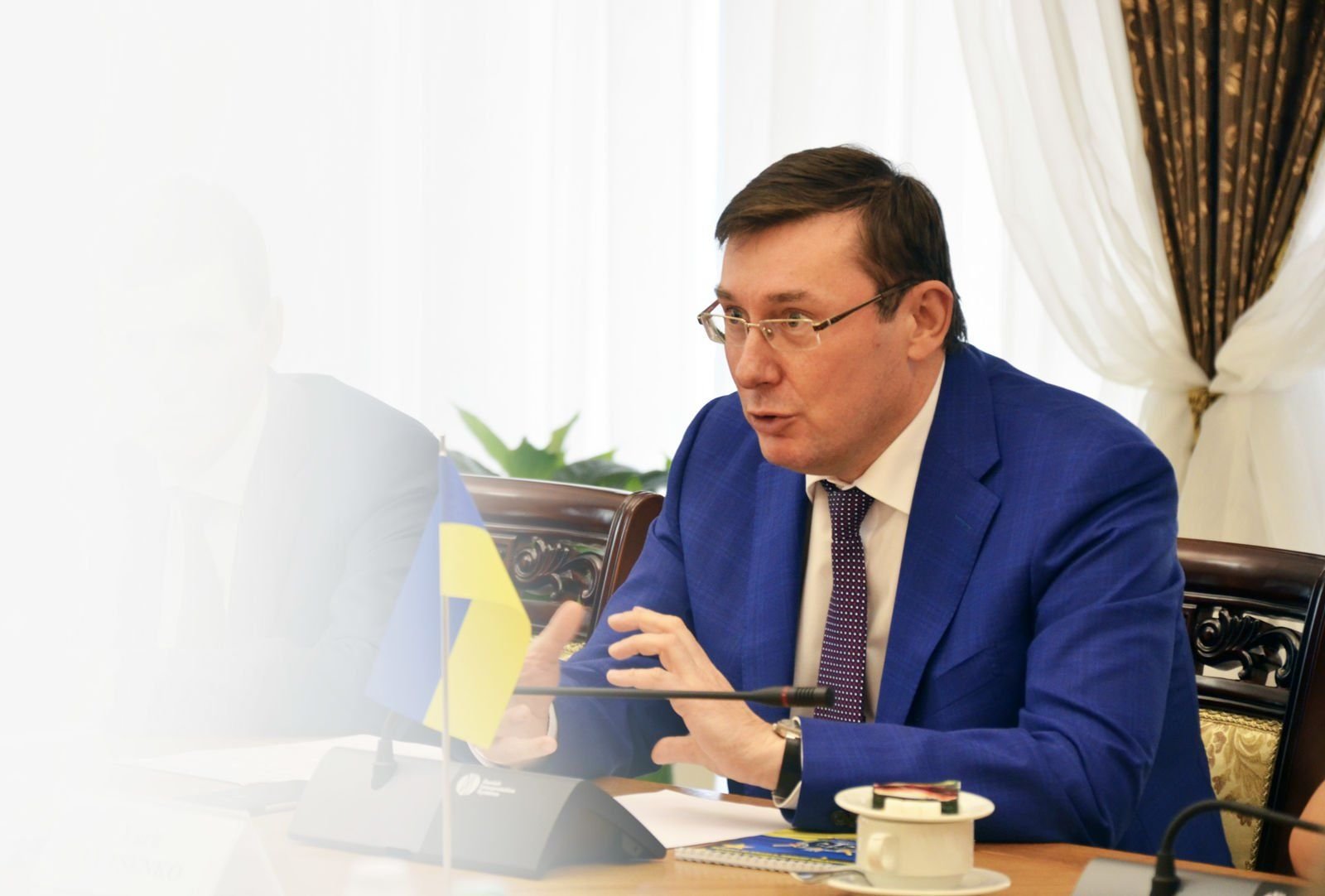 По законам пиара - фото