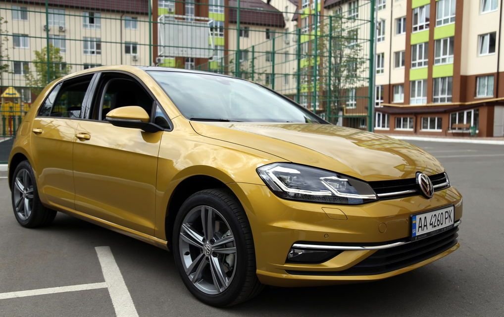 Король гори. Тест-драйв Volkswagen Golf  - фото