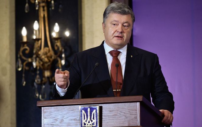 Порошенко призвал&nbsp;обеспечить мирный характер акции под ВР (Фото: Фото: АПУ)