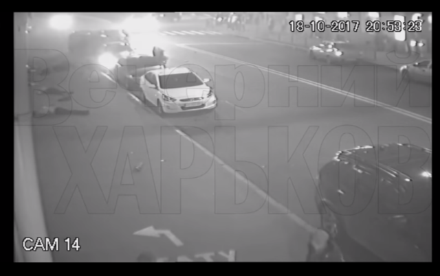Появилось видео с ближайшей камеры от места ДТП в Харькове (Фото:  скриншот )