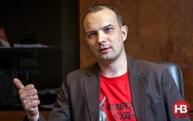 Соболев напомнил, что одним из требований митингующих является создание Антикоррупционного суда
