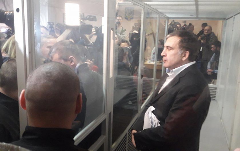 Саакашвили призвал всех своих сторонников собираться под зданием суда (Фото:  Фото: Украинская правда )