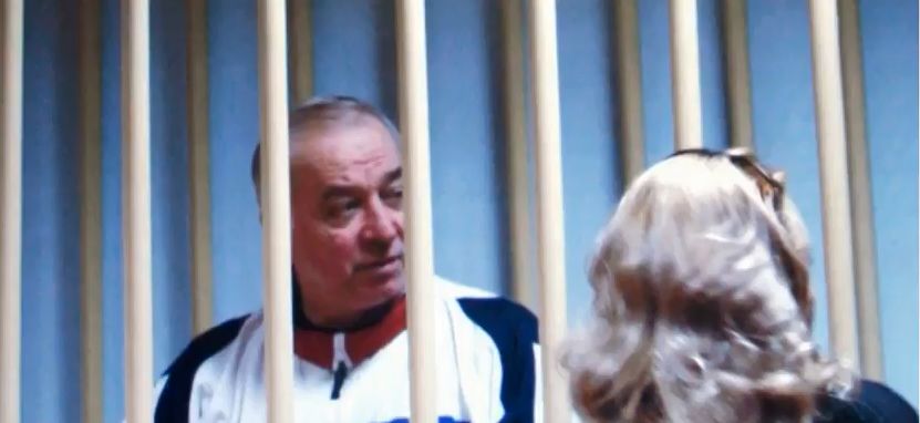 Поскольку Скрипаль отвечал за кадры, он мог раскрыть имена многих агентов ГРУ по всему миру