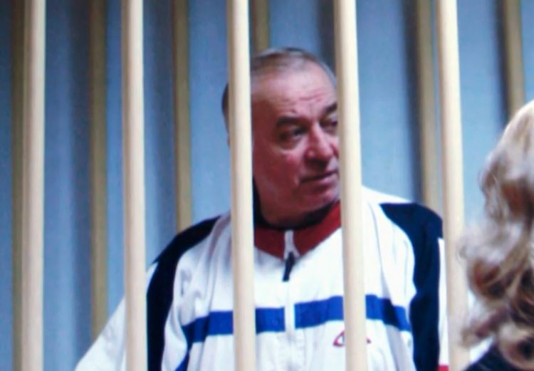 В момент отравления рядом с Сергеем Скрипалем могла находится его дочь