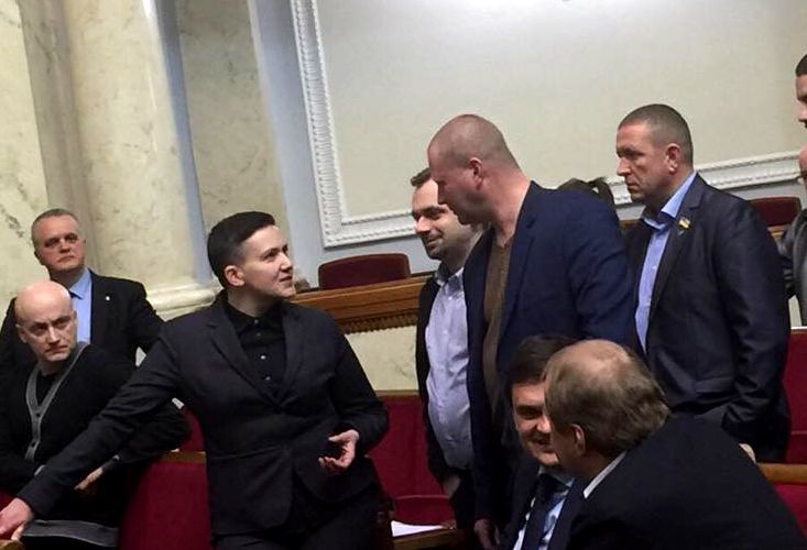 Депутаты вывели Савченко из зала заседаний
