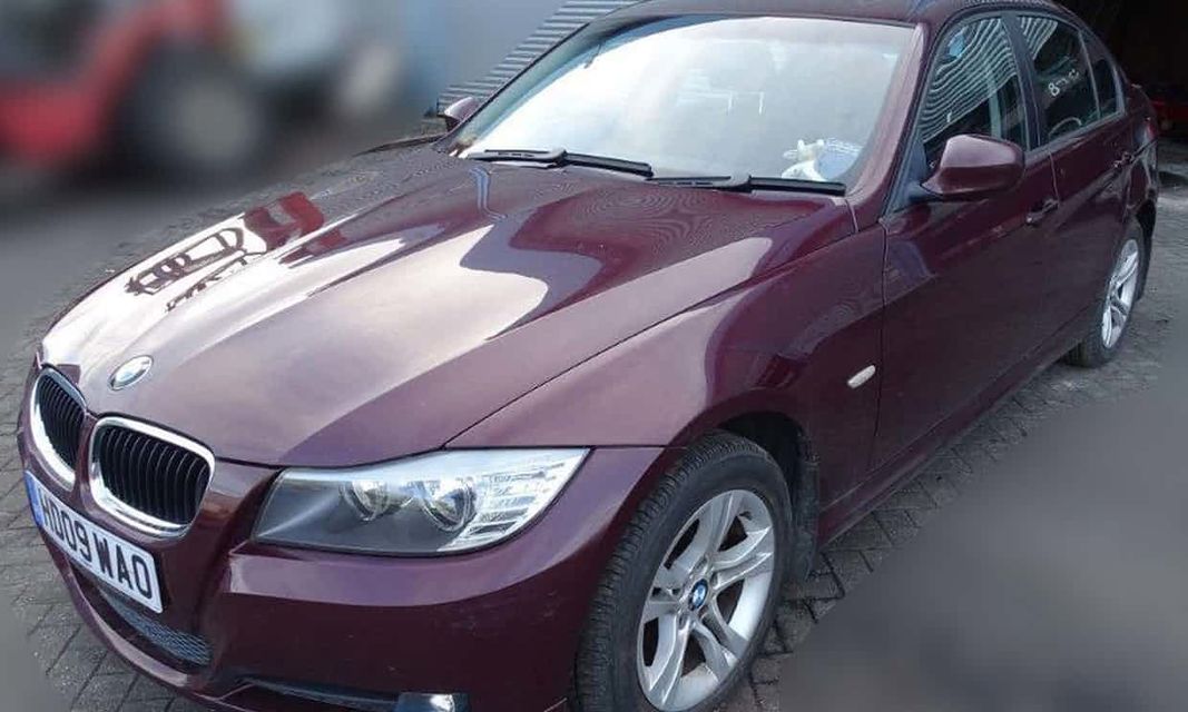 Автомобиль, на котором передвигался Скрипаль