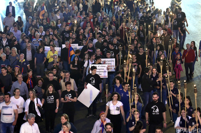 Во время митинга скончался мужчина