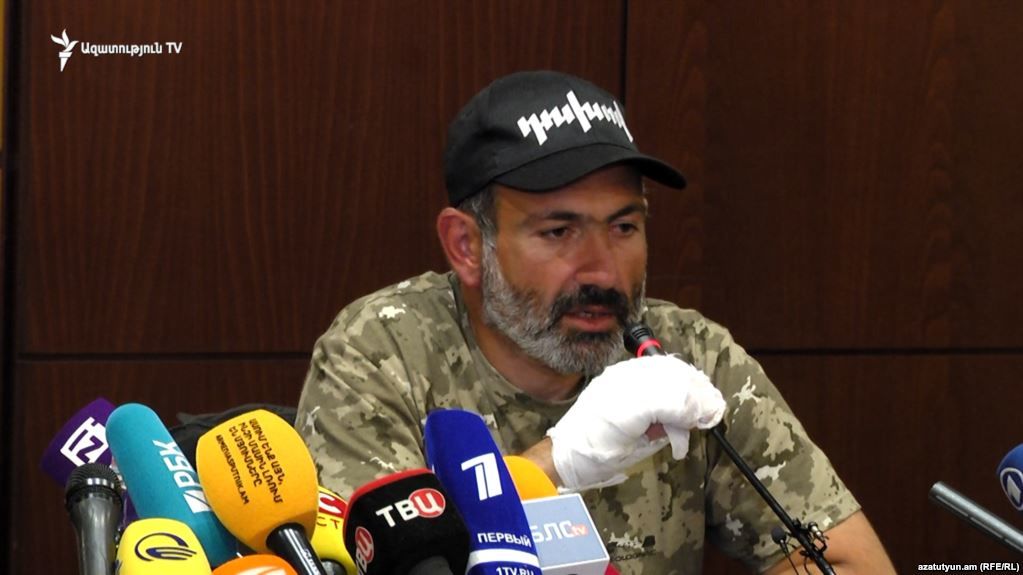 Никол Пашинян пообещал не прекращать протесты, пока не будет утвержден премьером страны