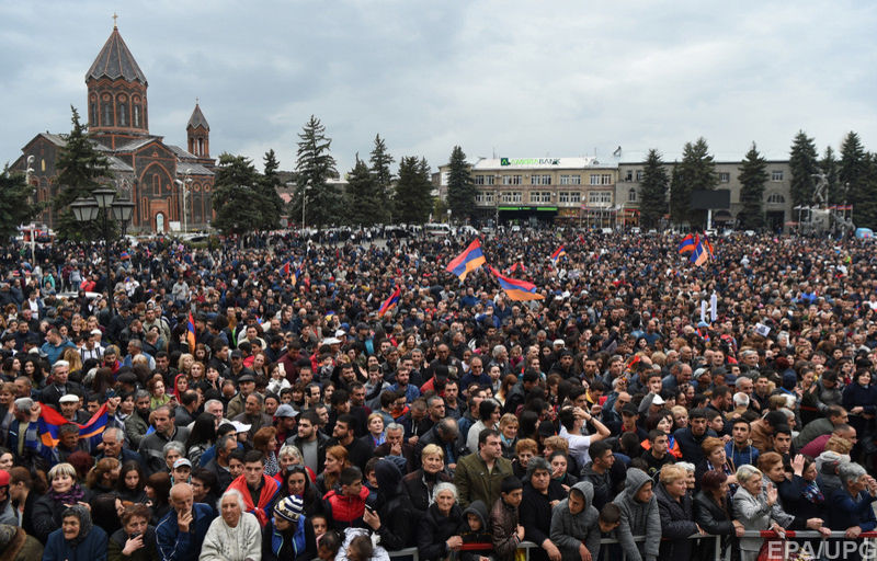 Транспортное движение в Ереване практически полностью прекращено