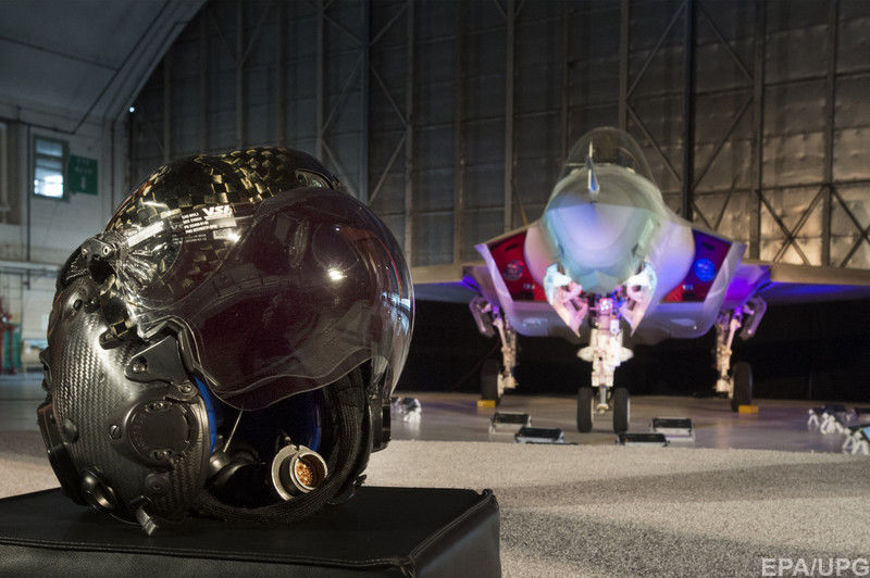  Шолом пілота винищувача F-35 c проектованого зображення 