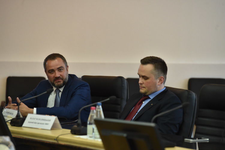 Павелко (слева) пообещал улучшить закон о договорных матчах для усиления ответственности (Фото: Фото: ФФУ)