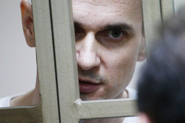 Голодание Олега Сенцова продолжается уже 10 дней (Фото: Фото: Mariana Betsa via Twitter)