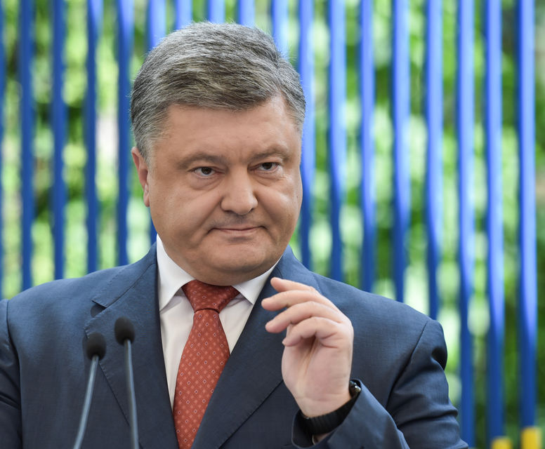 Петр Порошенко поручил предоставить Бабченко и его семье охрану (Фото: Фото: пресс-служба президента Украины)