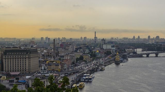 У Києві повсюдно порушуються державні будівельні норми  (Фото: Artem_Apukhtin / pixabay)
