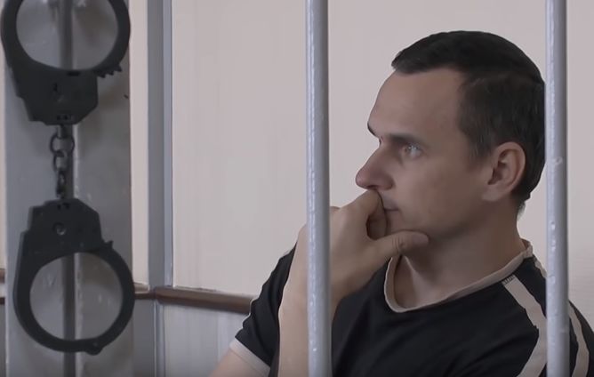 Сенцова засудили в 