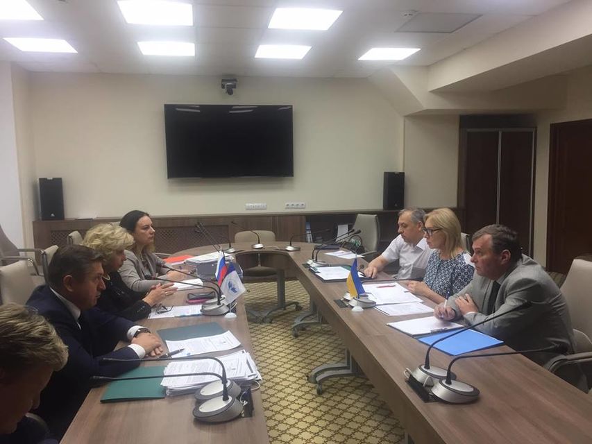 Російська сторона продовжує блокувати зустріч омбудсмена з Сенцовим (Фото: Фото: Людмила Денісова)