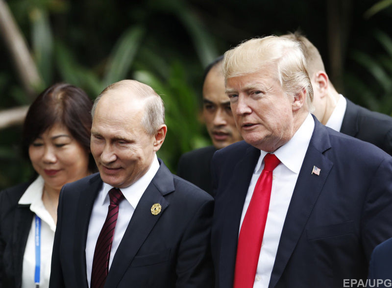 Журналисты узнали, кто будет сопровождать Трампа на встрече с Путиным