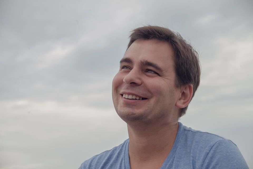 Украинский режиссер-документалист Александр Течинский дал интервью Радио НВ (Фото: Фото: Ostap Kostyuk via Facebook)