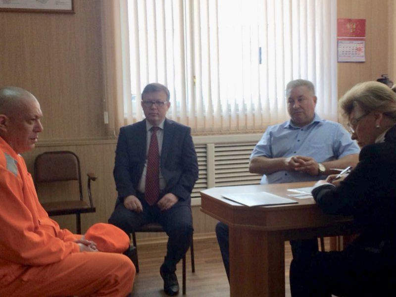 Дмитрий Штыбликов (крайний слева) во время встречи с российским омбудсменом Татьяной Москальковой (Фото: Фото пресс-службы российского омбудсмена)