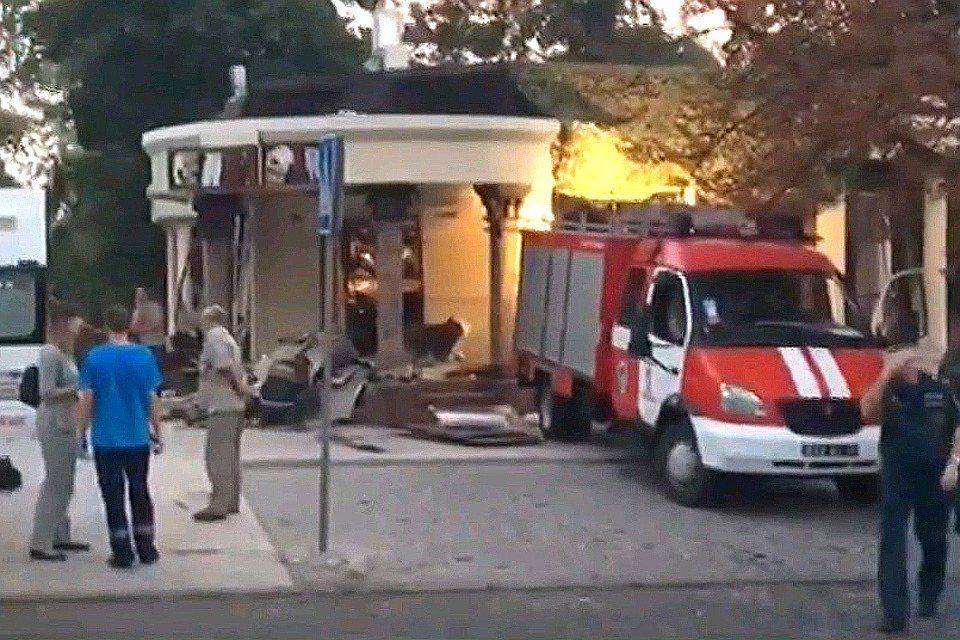 Без помощи своих установить бомбу в Сепаре было практически невозможно
