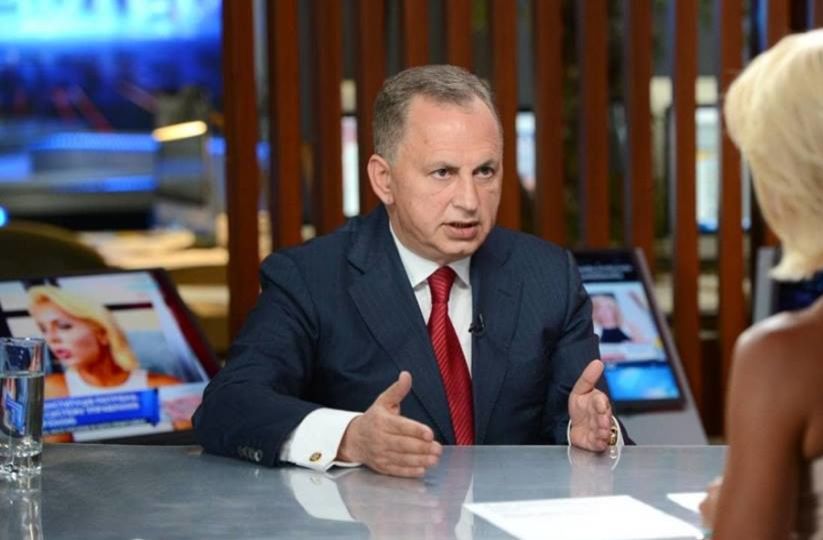 Колєсніков каже, що влада переслідує активних політиків (Фото: oppositionblocDP / facebook)