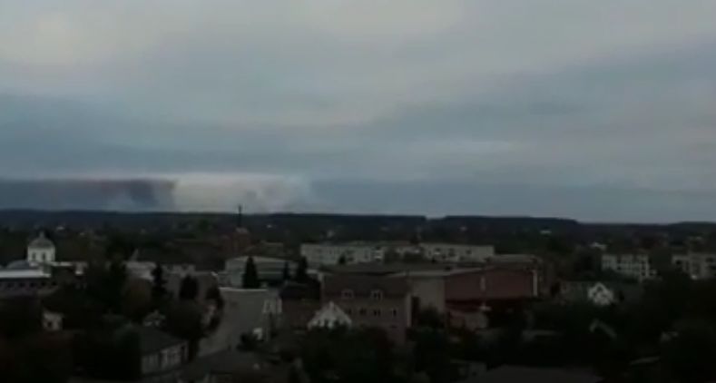 Через вибухи на військових складах поблизу Ічні закрито рух транспорту на кількох трасах