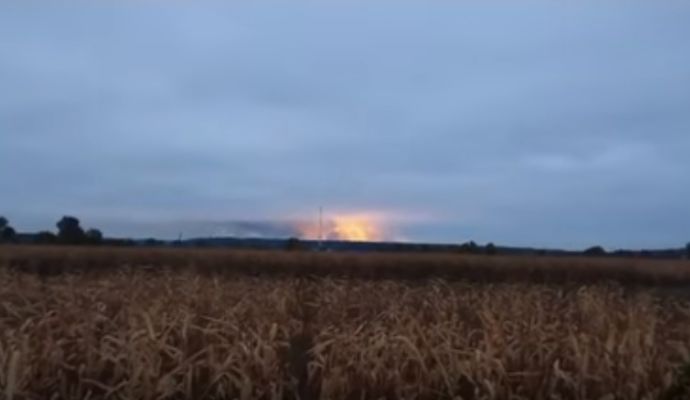 Пожежа охопила не більше 10% арсеналу в Ічні (Фото: скріншот)
