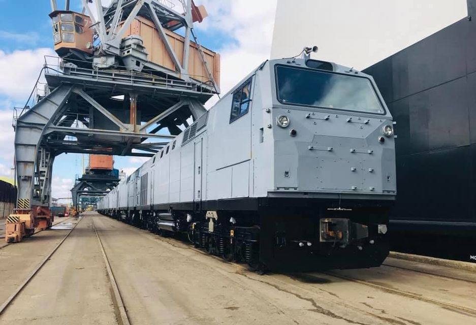 Локомотив Тризуб після доукомплектації на Крюківському вагонобудівному заводі  (Фото: Фото: Євген Кравцов/Facebook)