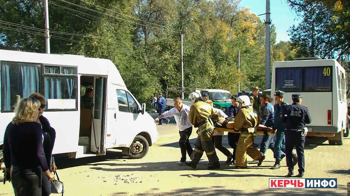 Постраждалих відвозили не лише на швидких, але і на будь-якому транспорті, що опинився поблизу