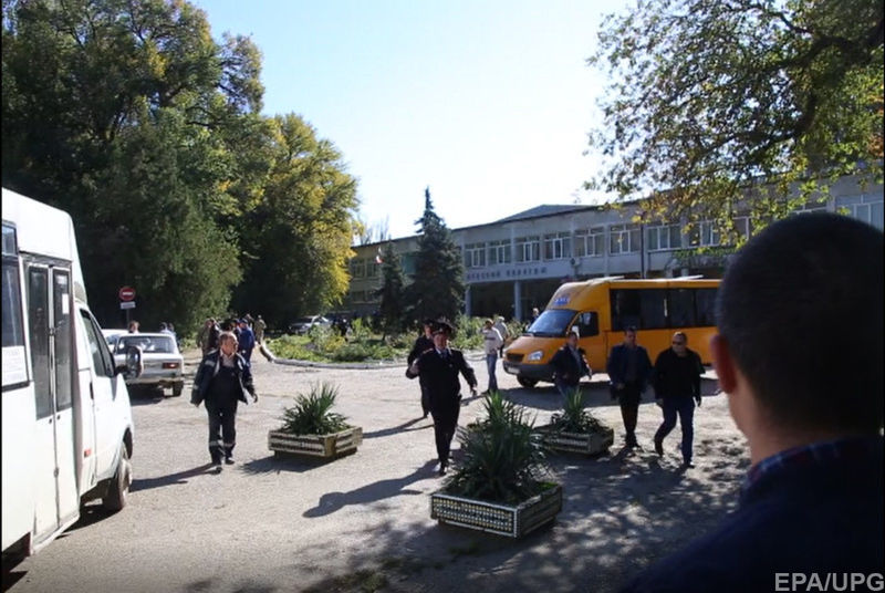 Вибух у Керчі забрав життя 19 осіб