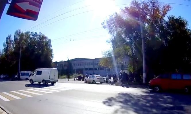  Відео знято всередині коледжу під час теракту  (Фото:  Скріншот)