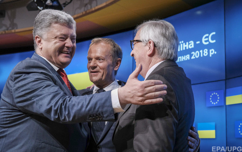 Президент України Петро Порошенко на саміті Україна-ЄС разом із президентом Ради ЄС Дональдом Туском та президентом Єврокомісії Жаном-Клодом Юнкером, 9 липня 2018 року