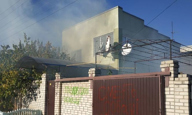Незадолго до ареста, 7 ноября, активисты подожгли домовладение задержанного Игоря Павловского  (Фото: Иван Оберемко / Facebook)