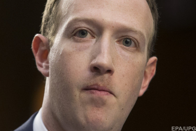  Марк Цукерберг наказав відмовитися від iPhone у Facebook 