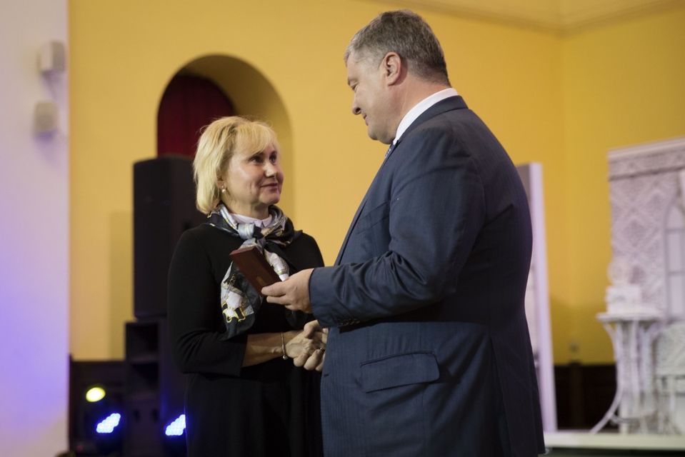  Награду получила жена журналиста Анжела Сущенко  (Фото:  Фото: АПУ)
