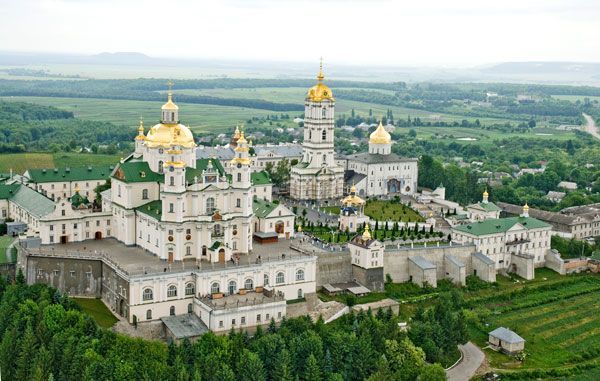 В организации убеждены, что договор от 2003 года о пользовании сооружениями остается действующим  (Фото:  Фото: pochaev.org.ua)