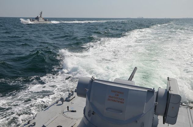 Агрессия РФ на Азове (Фото: Фото: ВМС ВС Украины via Facebook)