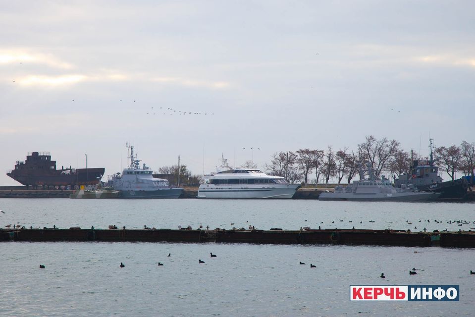 Россия захватила три корабля ВМС Украины и всех членов экипажа