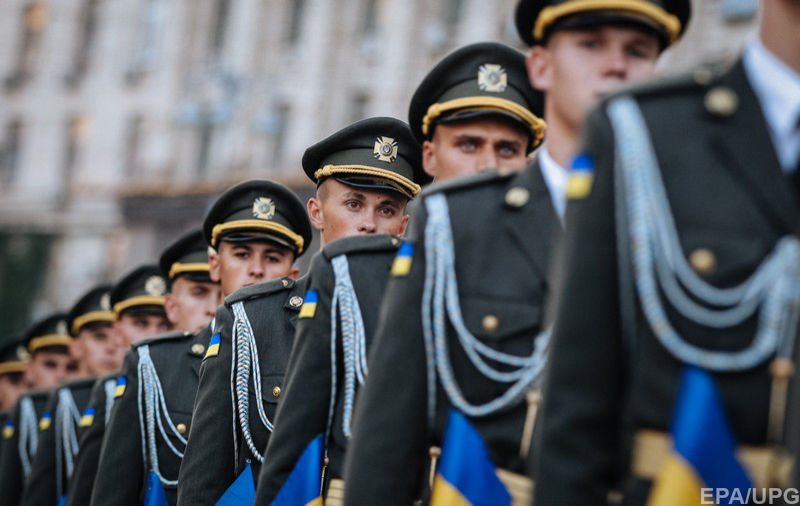 Парубий подписал закон о военном положении